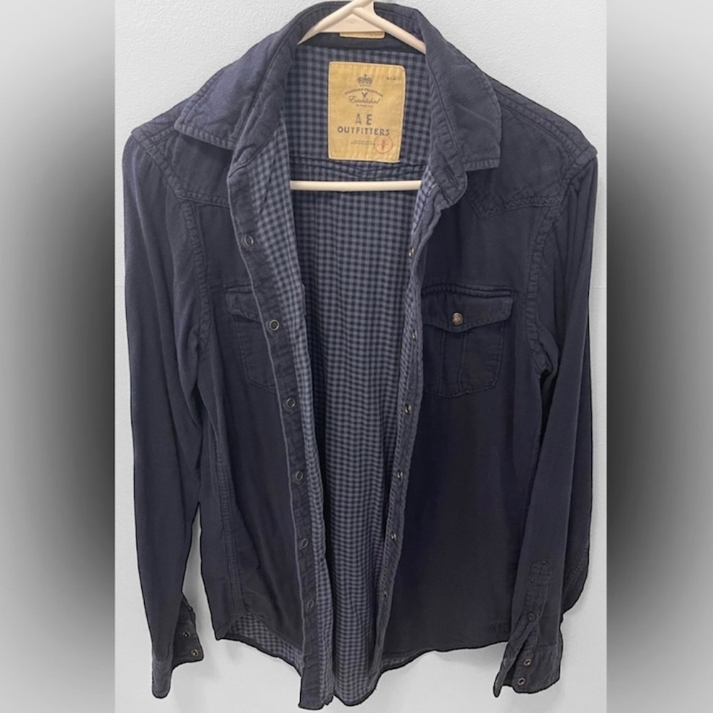 American Eagle Button-up. Mens. Size Small